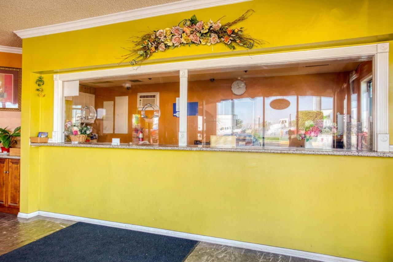 Hotel Corona Ca - Hwy 91 Buitenkant foto
