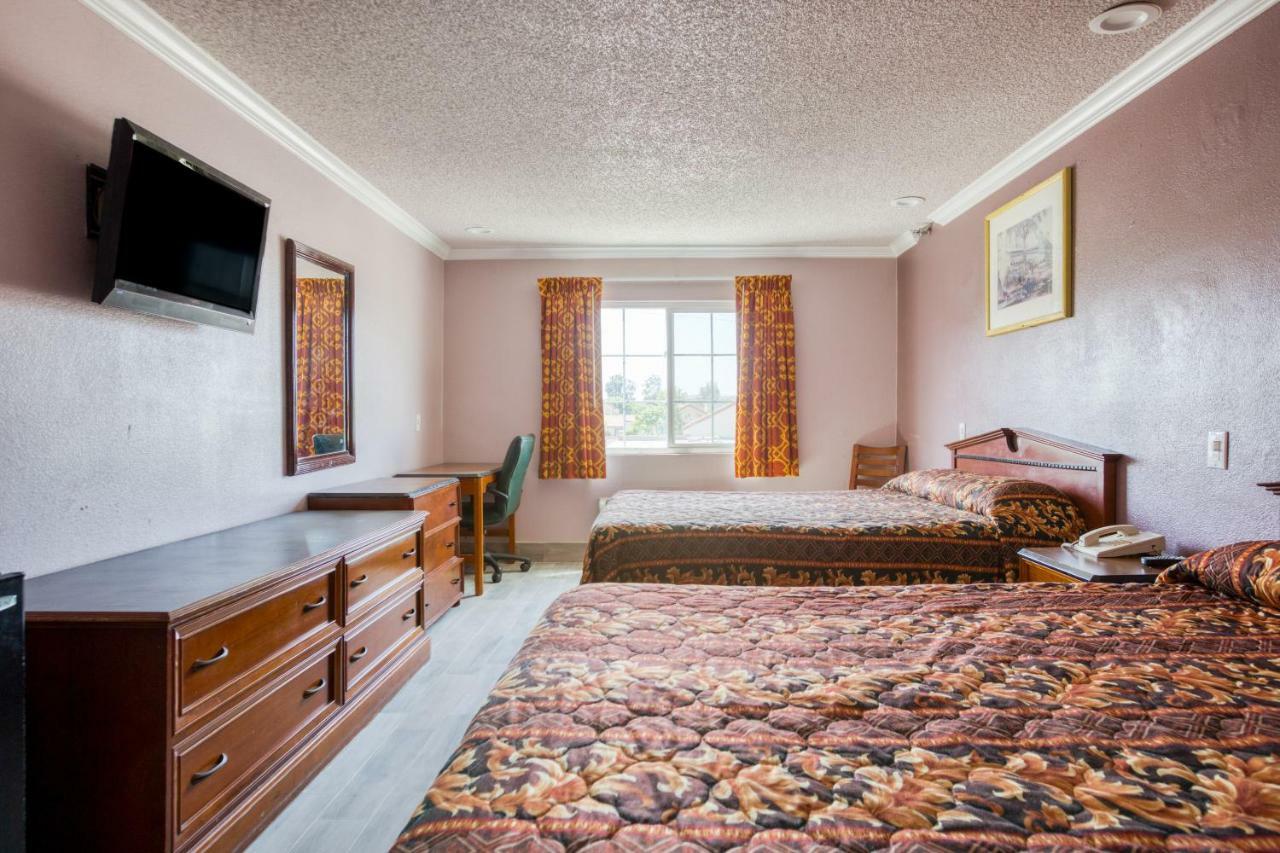 Hotel Corona Ca - Hwy 91 Buitenkant foto