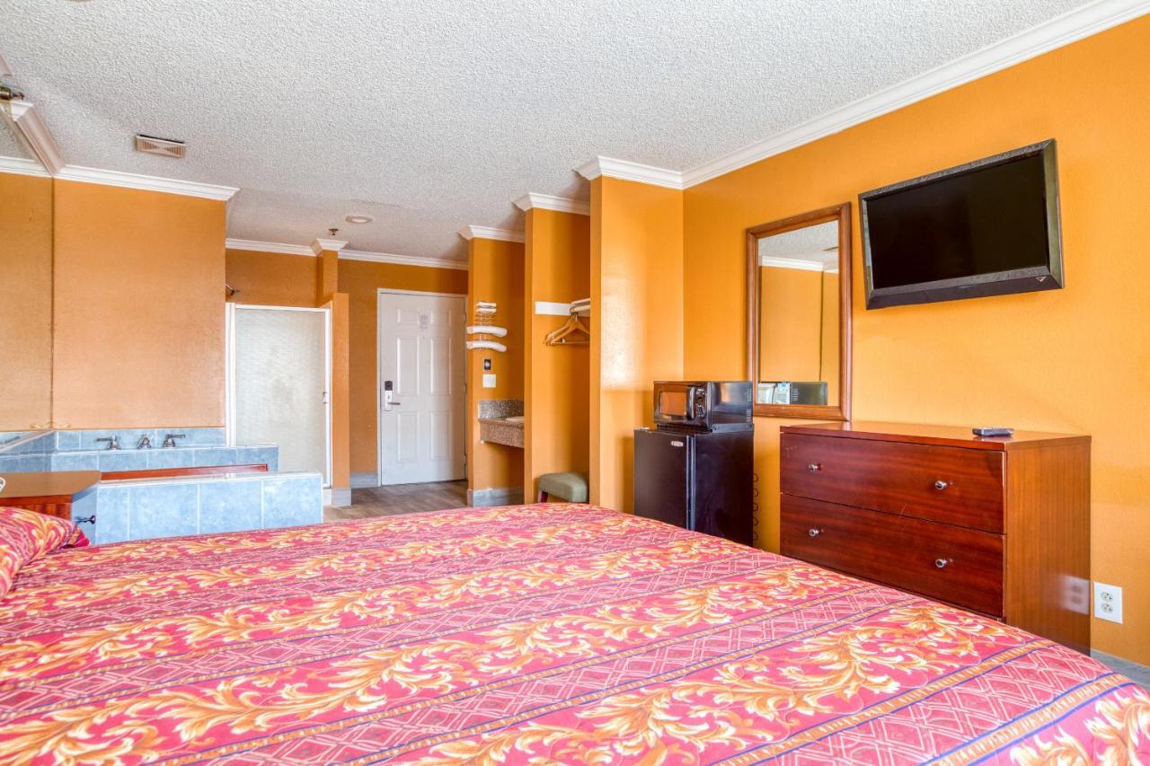 Hotel Corona Ca - Hwy 91 Buitenkant foto